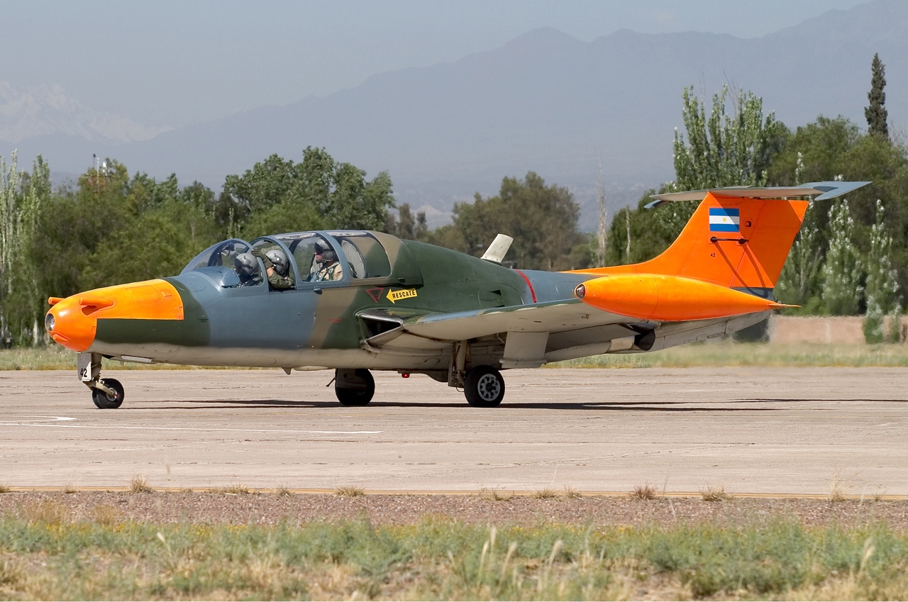 Argentina_Air_Force_Morane-Saulnier_(FMA)_MS-760_Paris_Lofting-2