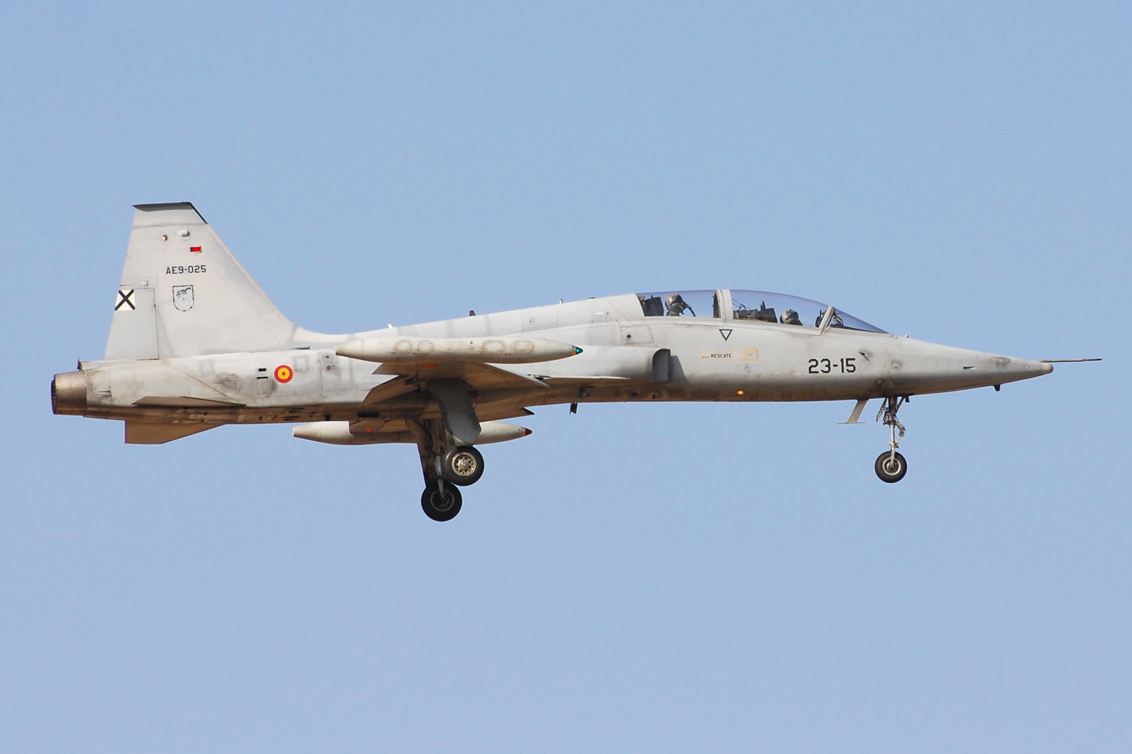 Northrop_SF-5B_AE9-025_23-15