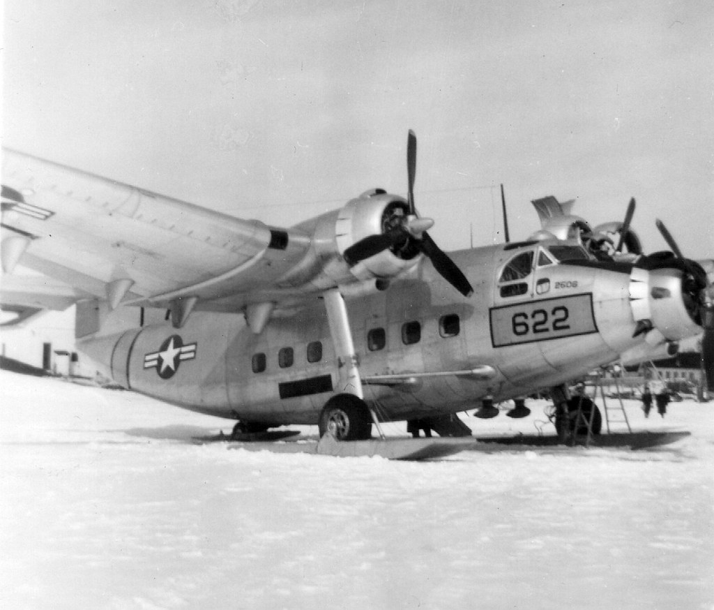 U.S. Air Force Plane at Kenora Waterdome in 1950, photo 2