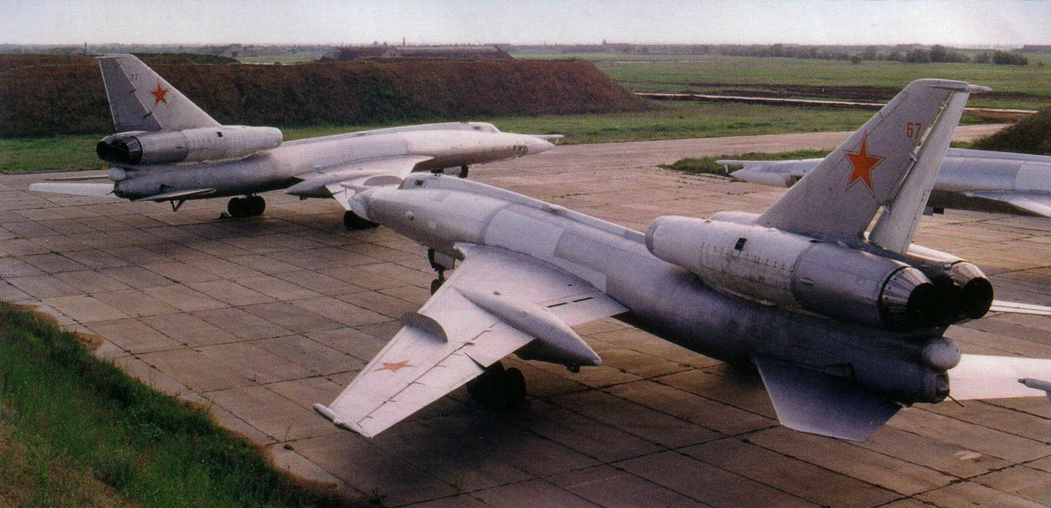 tupolev-tu-22k-blinder-b_8247621918_o
