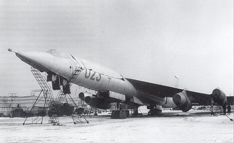 Myasishchev M-50 ladder_02