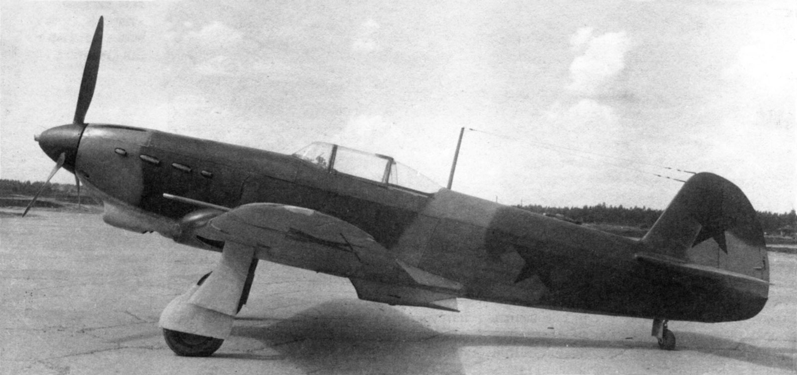 Yak-1-3560-prototype-Yak-1b