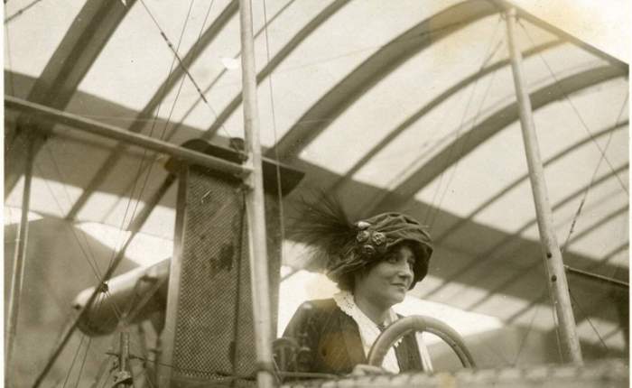 Raymonde de Laroche, primera mujer&nbsp;piloto