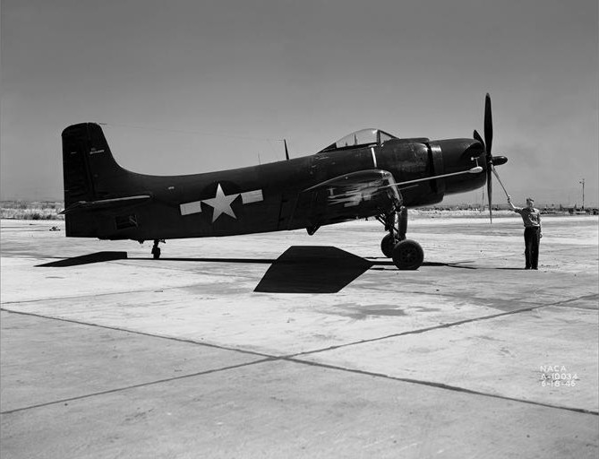 Douglas_XBT2D-1_Skyraider_prototype_NACA