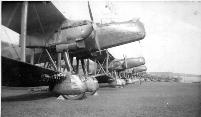 handley-page-heyford-frpm-my-fathers-colloction-w640h480