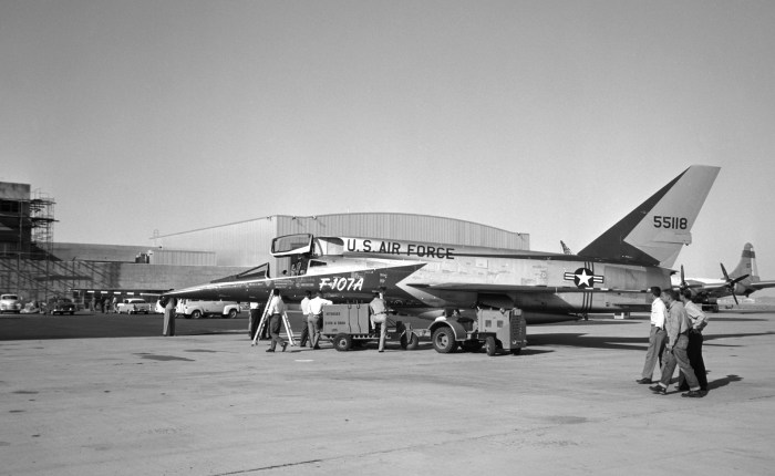 F-107, un avión elegante sin suerte