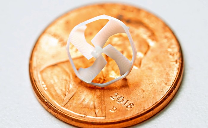 Microbot volador de menos de 1 cm de tamaño