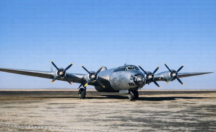 1941. Primer vuelo del Shinzan, hijo bastardo de&nbsp;DC-4E